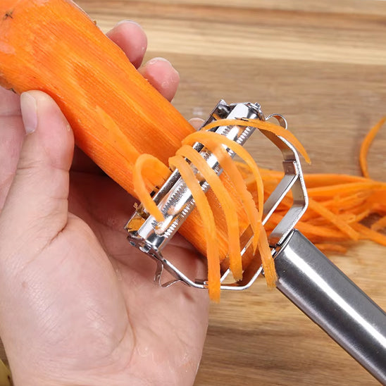 epluchez une carotte avec un econome polyvalent pour un repas decorative