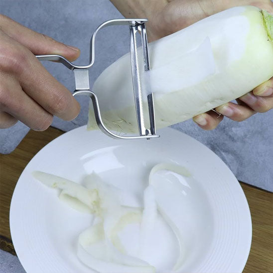 econome polyvalent pour eplucher des carotte et courgette